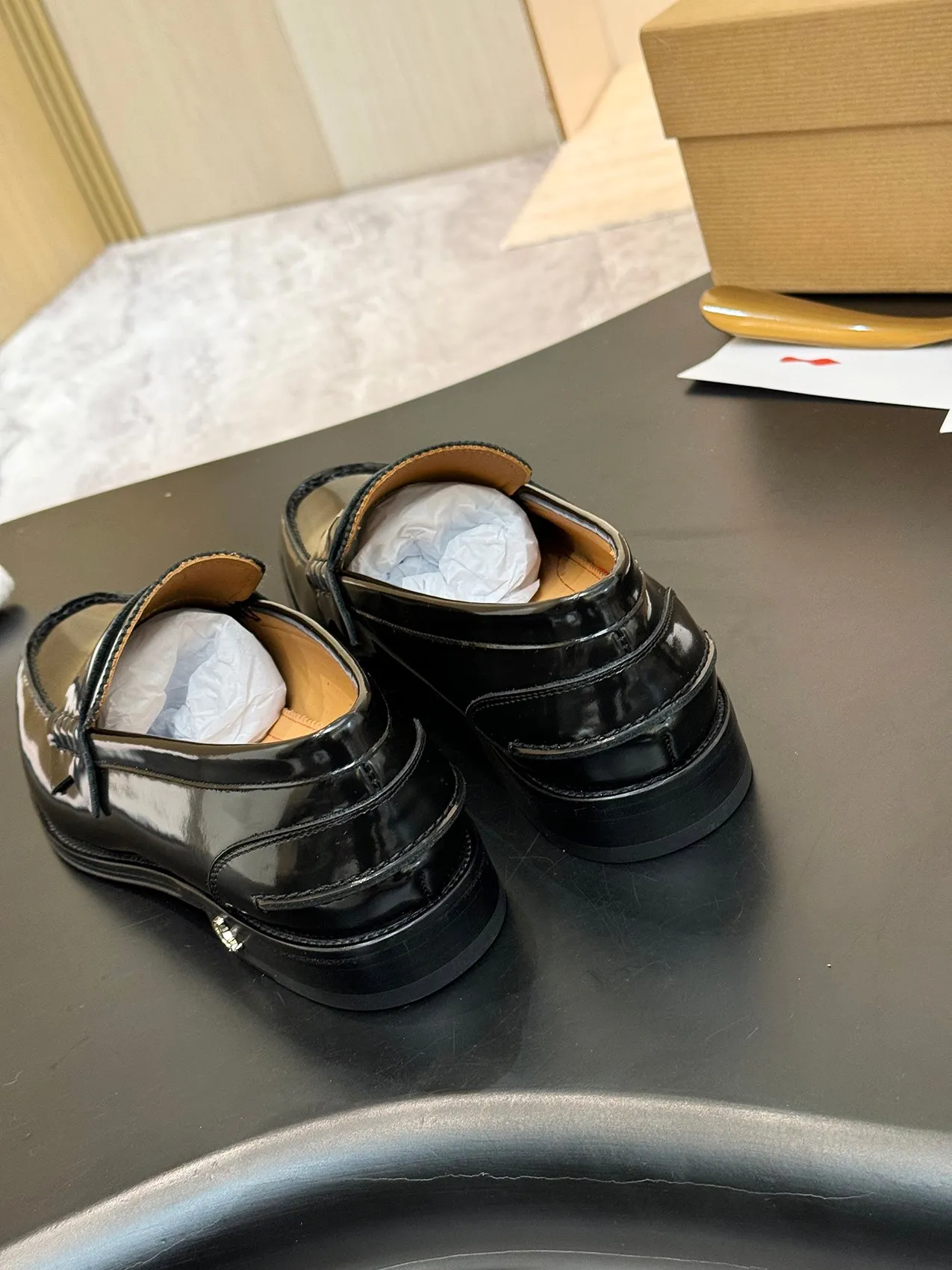 [CL red sole shoes] Top P: 1020💰 Size 39-44 (⚠️38.45.46.47 custom-made, non-returnable and non-exchangeable) 🆑High-end men's business formal leather shoes, original authentic top quality goods ••✅💯 Top original order purchasing agent! Original imported patterned cowhide ➕Imported cowhide lining ➕Cowhide feet ➕Original leather outsole~🉑️Feel free to compare the authentic ones!